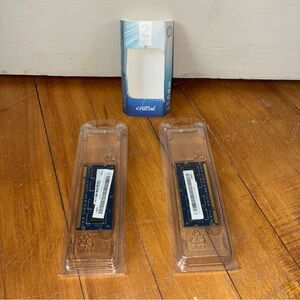 Samsung Memory M471B5673FH0-CF8 2GB 2RX8 PC3-8500S DDR3 Twin Pack